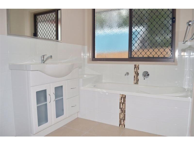 4A Brennan Road, Scarborough QLD 4020