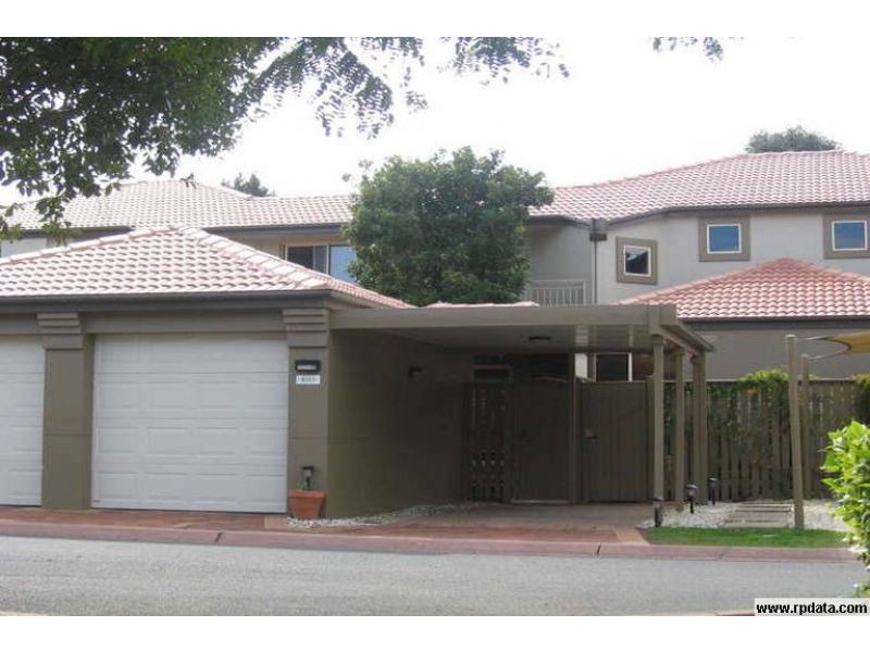 8103 Magnolia Gardens Court, Hope Island QLD 4212