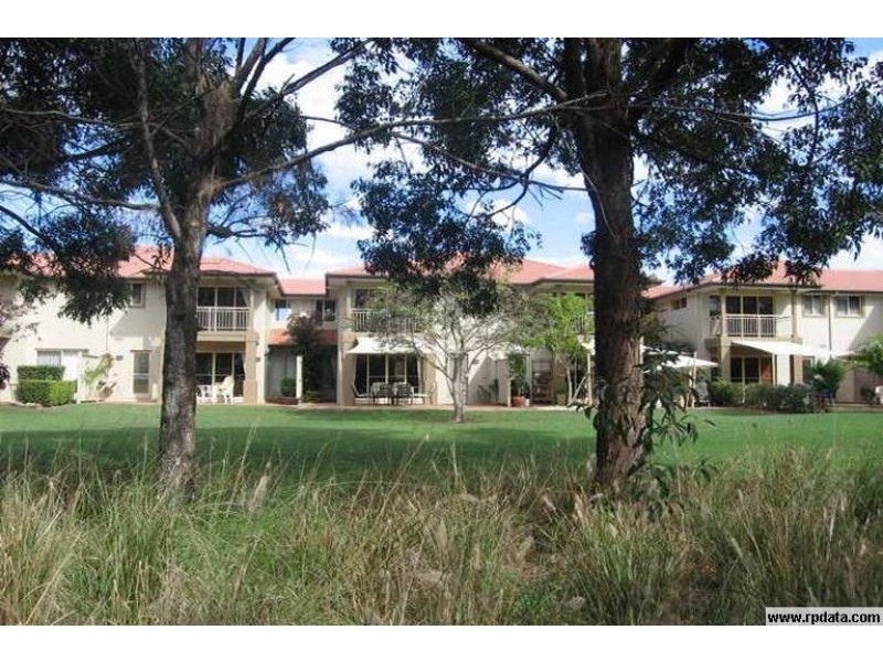 8103 Magnolia Gardens Court, Hope Island QLD 4212