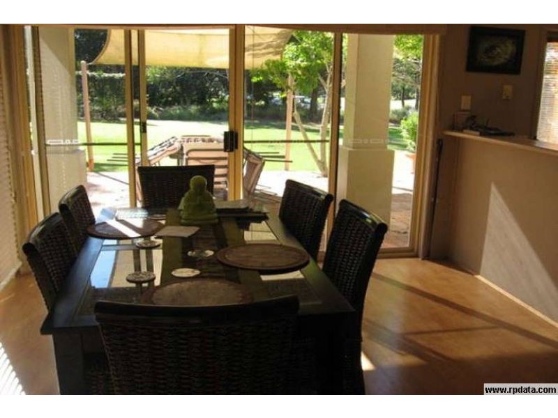 8103 Magnolia Gardens Court, Hope Island QLD 4212