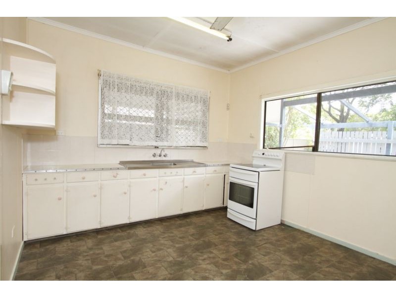 80 Thomas Street, Clontarf QLD 4019