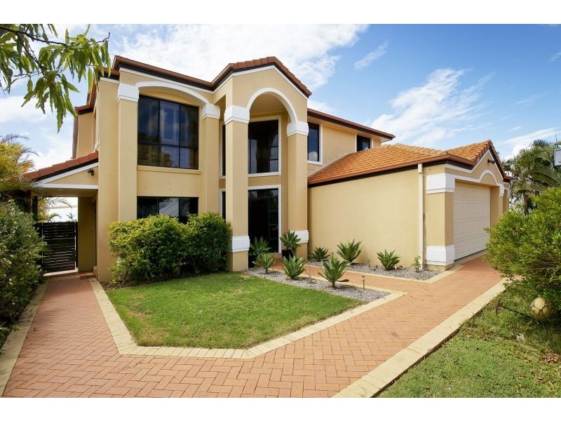 18 Aurora Place, Newport QLD 4020