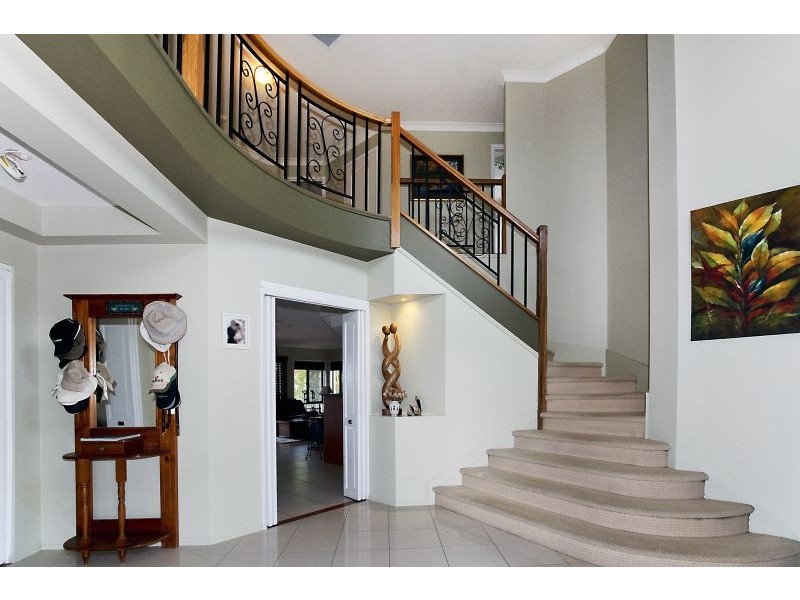 18 Aurora Place, Newport QLD 4020