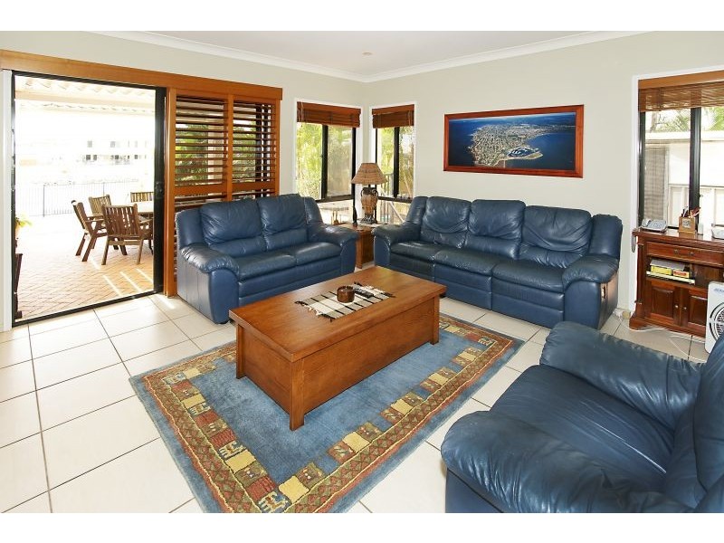 18 Aurora Place, Newport QLD 4020