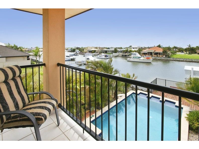 18 Aurora Place, Newport QLD 4020