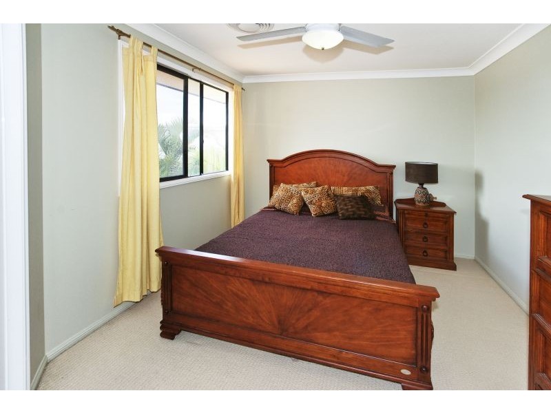 18 Aurora Place, Newport QLD 4020