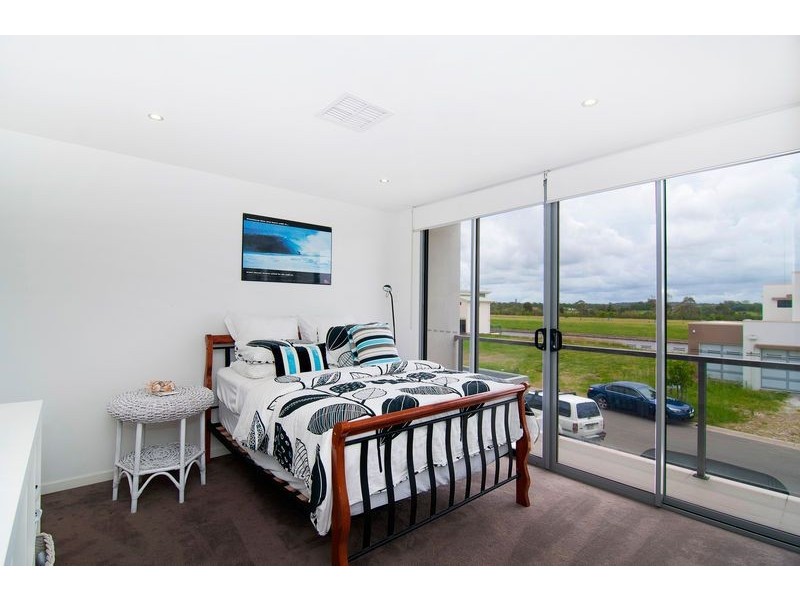 35 Harbourvue Ct, Helensvale QLD 4212