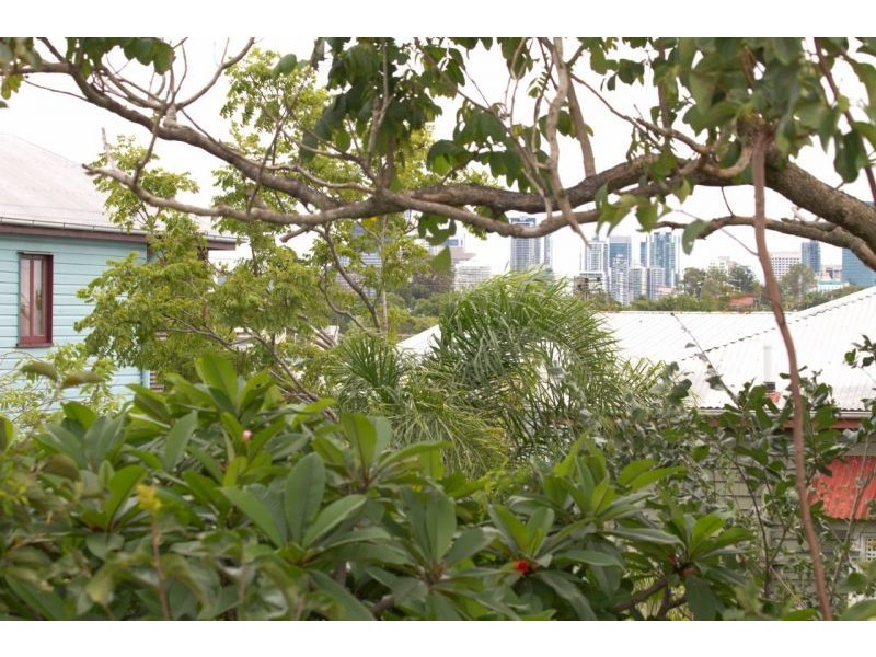 4/30 Ninth Ave, Coorparoo QLD 4151