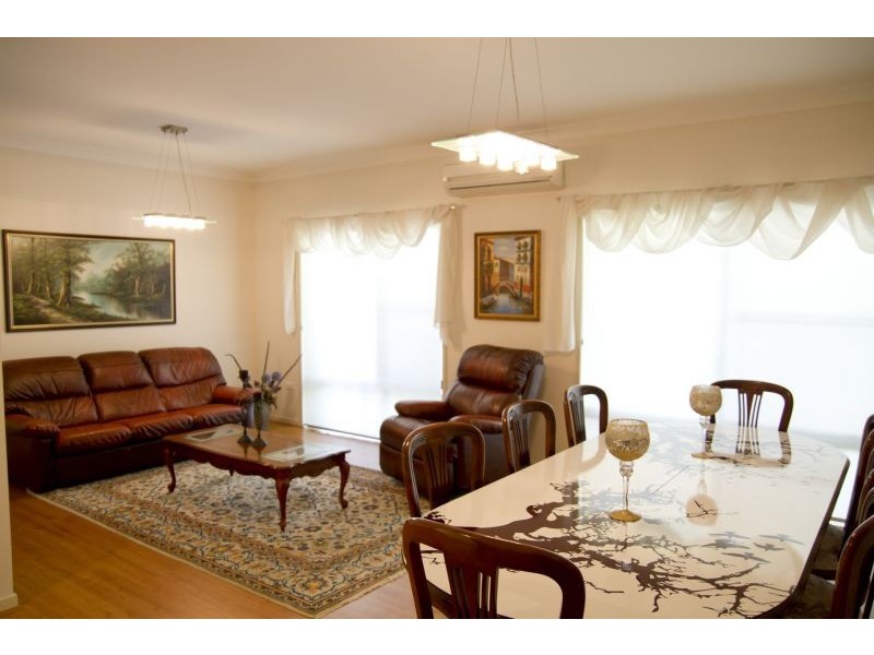 15 The Close, Helensvale QLD 4212