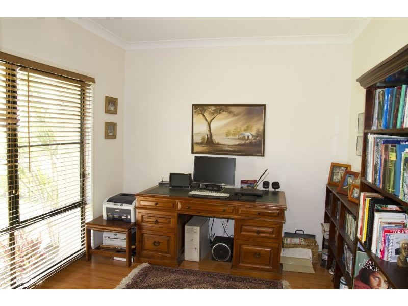 15 The Close, Helensvale QLD 4212