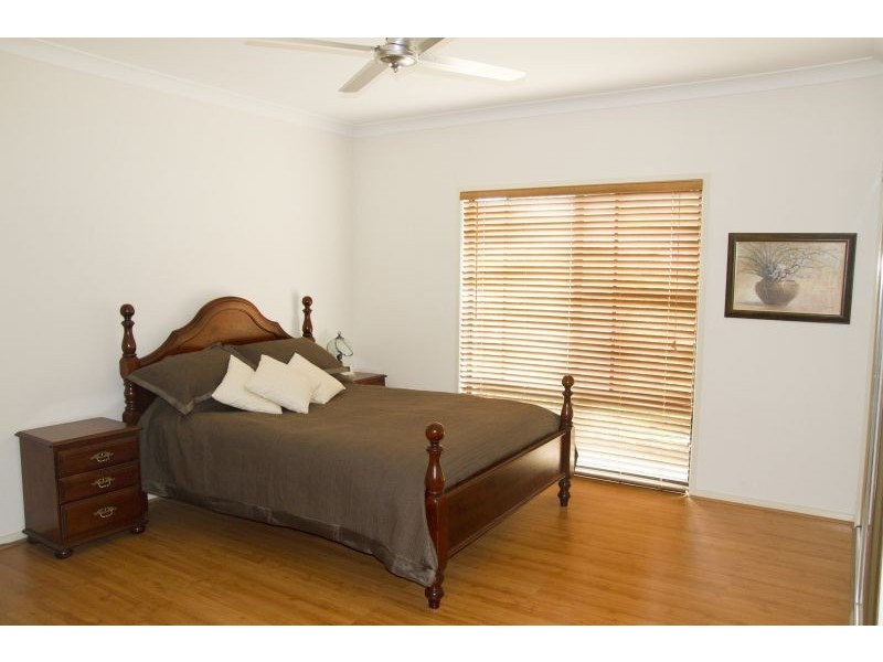 15 The Close, Helensvale QLD 4212