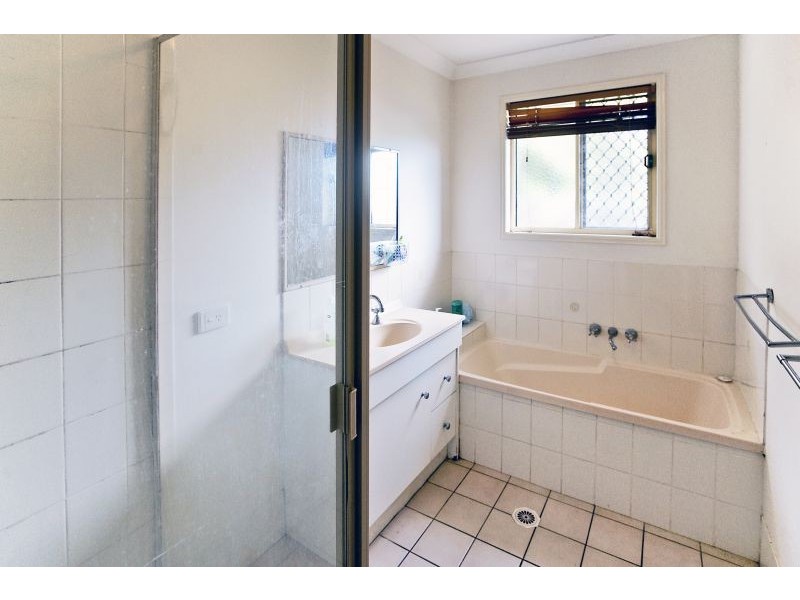 13 Shangri-La Court, Rothwell QLD 4022