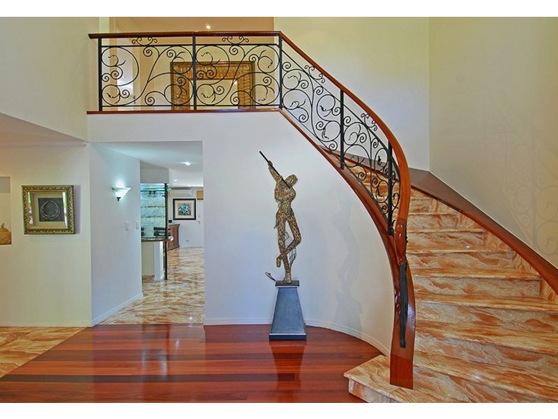 5 Isla Court, Bonogin QLD 4213