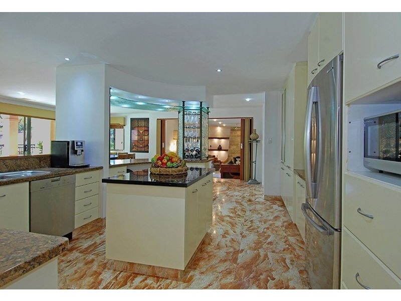 5 Isla Court, Bonogin QLD 4213