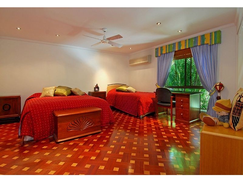 5 Isla Court, Bonogin QLD 4213