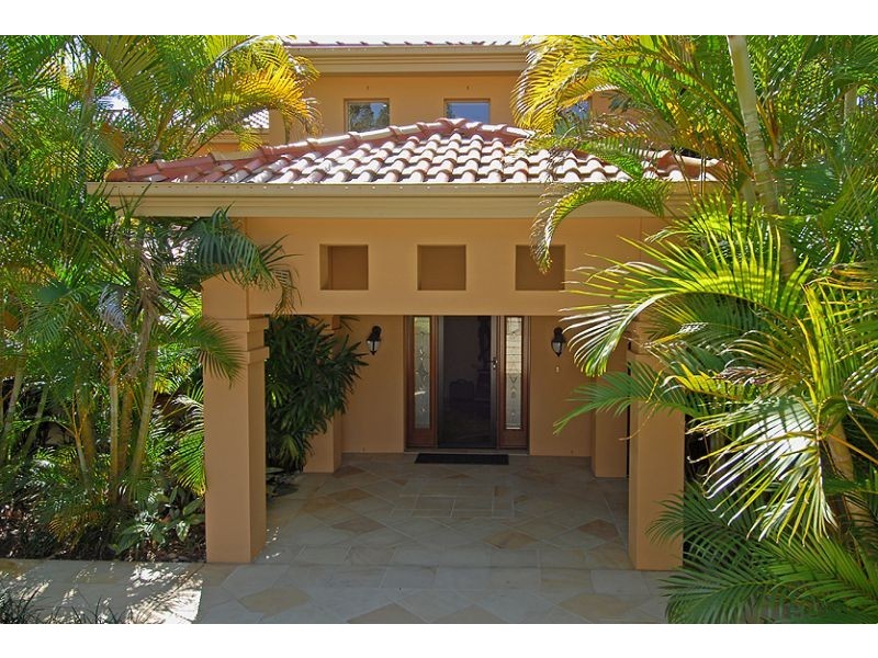 5 Isla Court, Bonogin QLD 4213