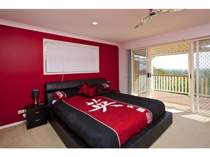 23 Highvale Dr, Helensvale QLD 4212