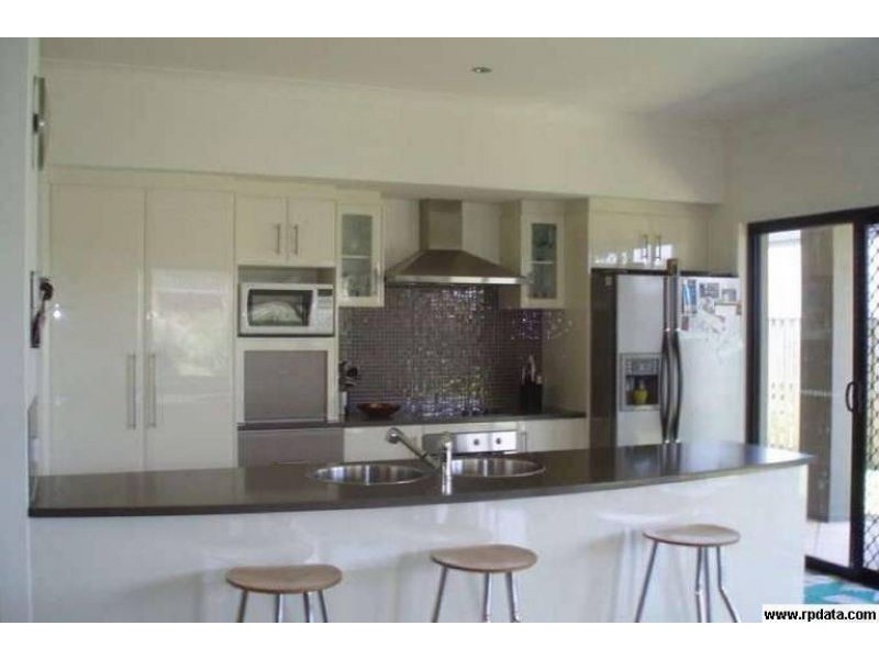 19 Ontario Ct, Oxenford QLD 4210