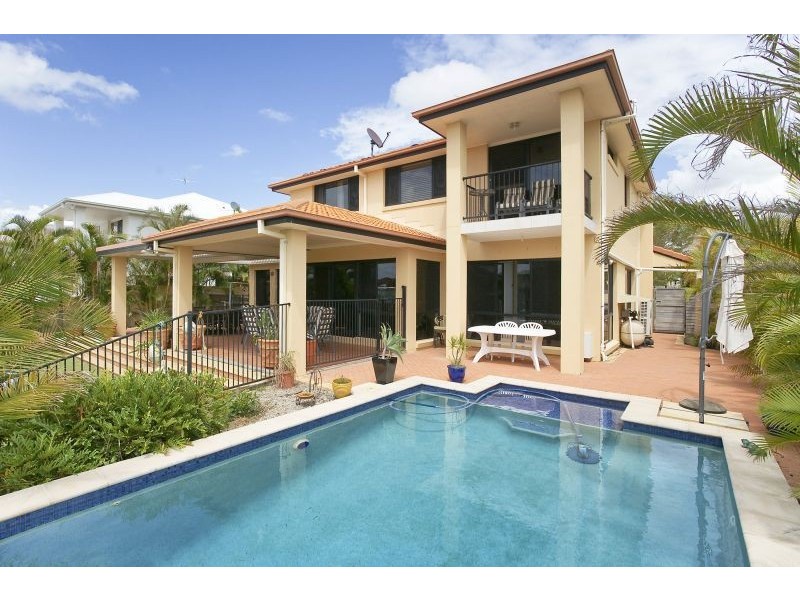 18 Aurora Place, Newport QLD 4020