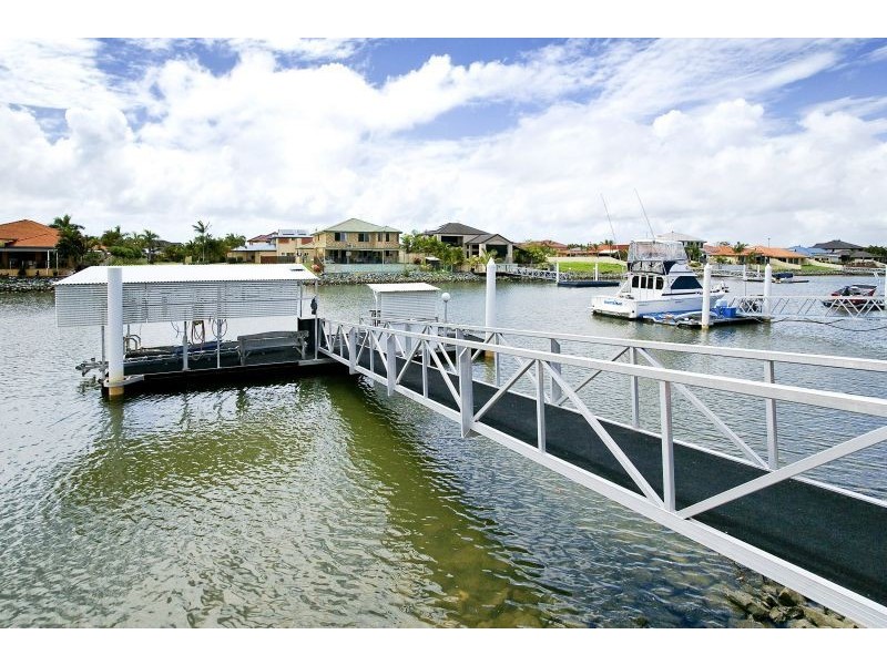 18 Aurora Place, Newport QLD 4020