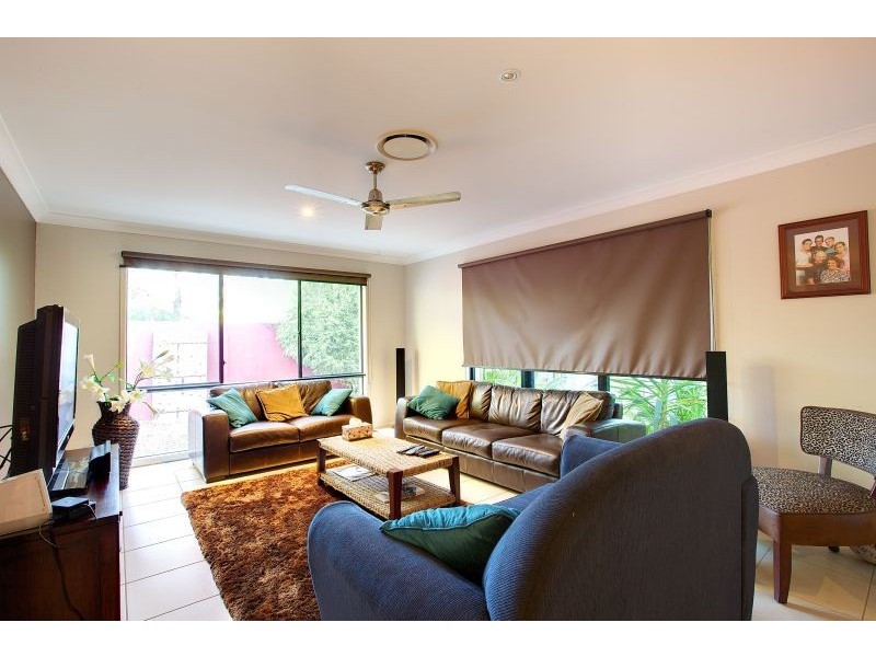 19 River Links Boulevard East, Helensvale QLD 4212