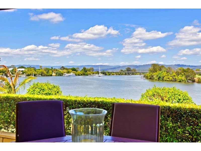 3129 Riverleigh Drive, Hope Island QLD 4212