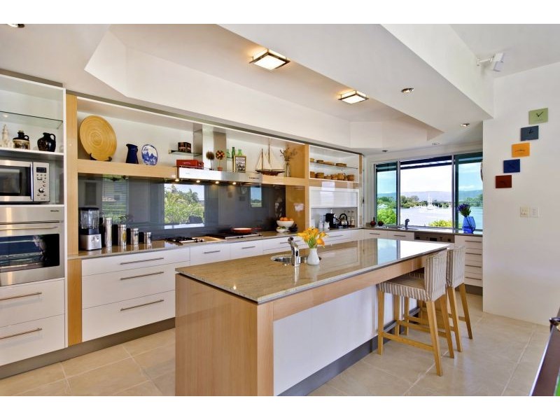 3129 Riverleigh Drive, Hope Island QLD 4212