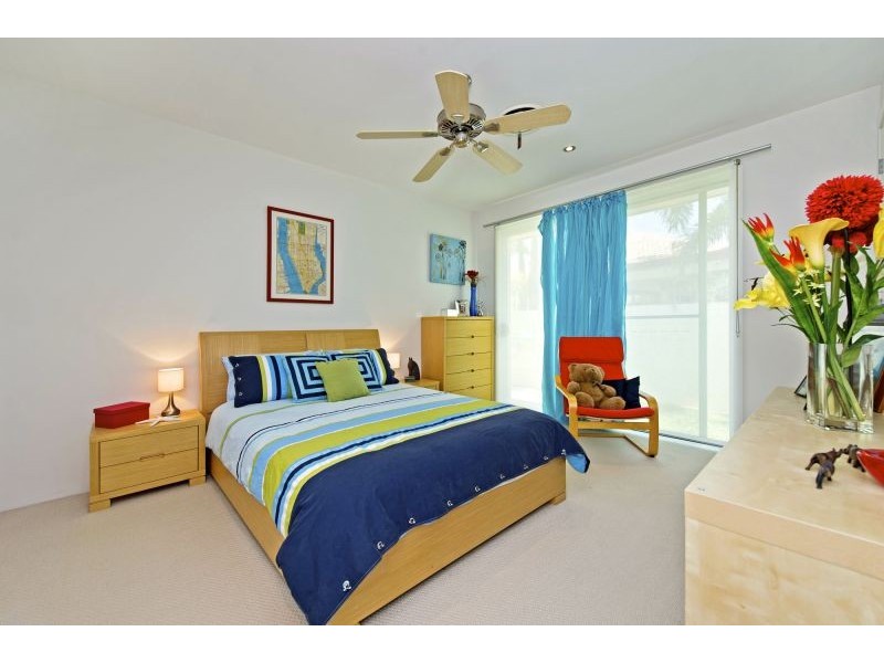 3129 Riverleigh Drive, Hope Island QLD 4212