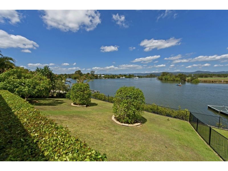 3129 Riverleigh Drive, Hope Island QLD 4212