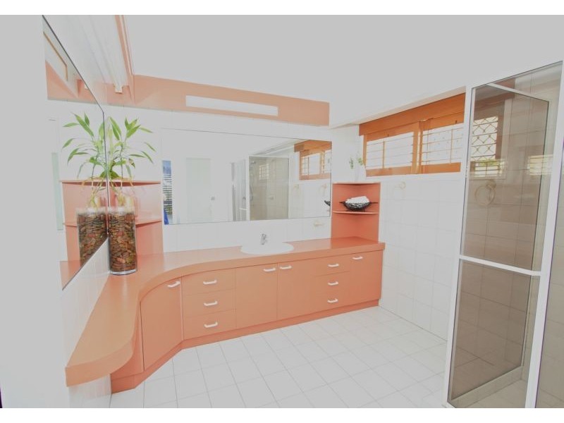 10 Dundee Ct, Robina QLD 4226