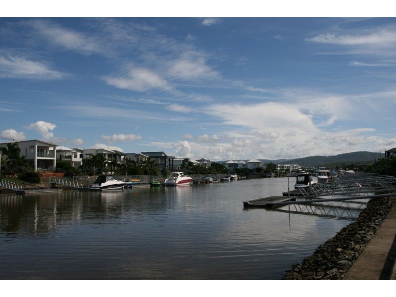 18 Quayside Dr, Helensvale QLD 4212