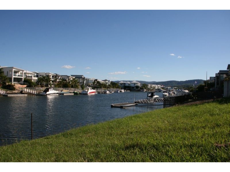 18 Quayside Dr, Helensvale QLD 4212