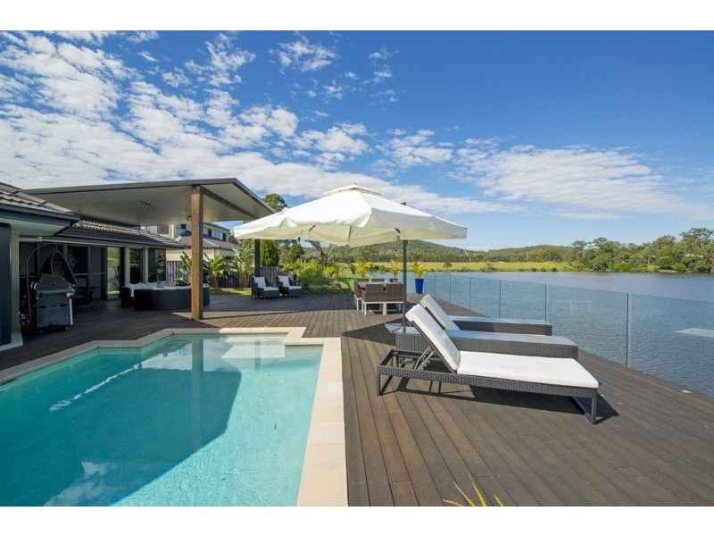 59 Brittany Drive, Oxenford QLD 4210