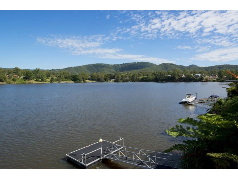 59 Brittany Drive, Oxenford QLD 4210