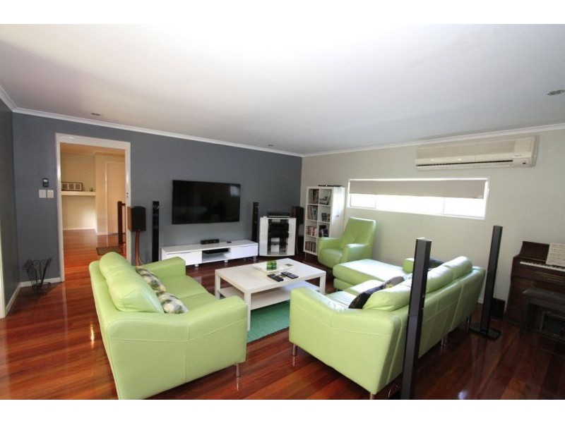 236 Mansfield Rd, Elimbah QLD 4516