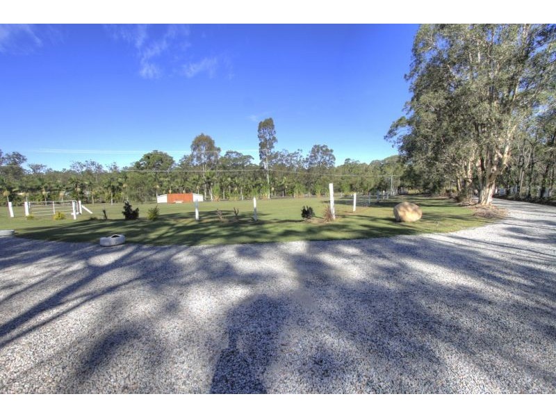 236 Mansfield Rd, Elimbah QLD 4516