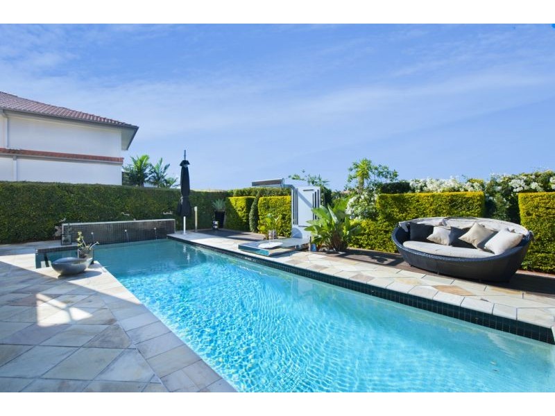 2318 Cressbrook Drive, Hope Island QLD 4212