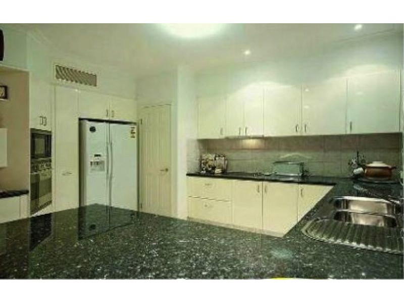 1622 Riverdale Dr, Hope Island QLD 4212