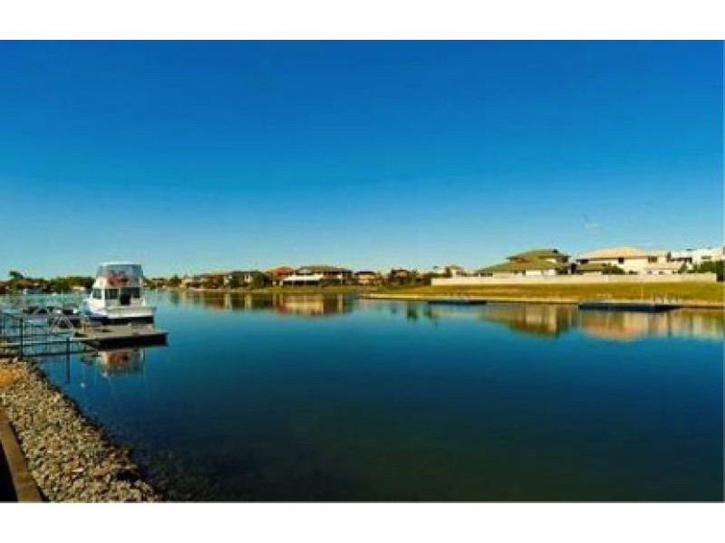 28 Parkview Place, Helensvale QLD 4212