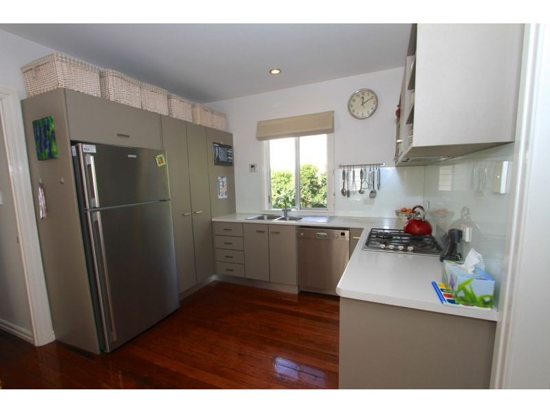 23 Murray St, Sandgate QLD 4017