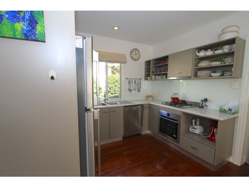 23 Murray St, Sandgate QLD 4017