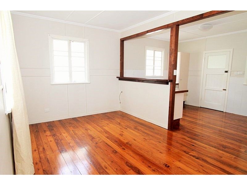 19 Elizabeth Ave, Clontarf QLD 4019