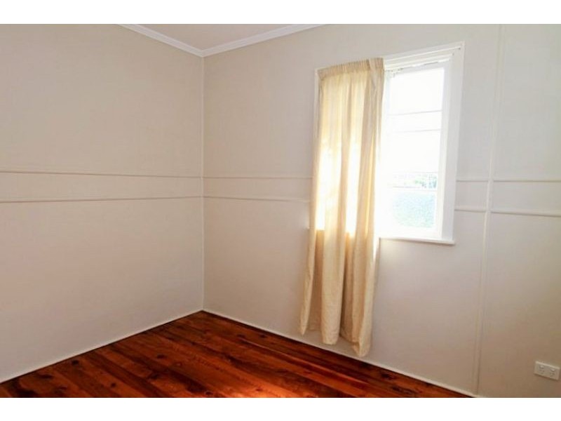 19 Elizabeth Ave, Clontarf QLD 4019