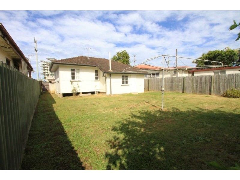 19 Elizabeth Ave, Clontarf QLD 4019
