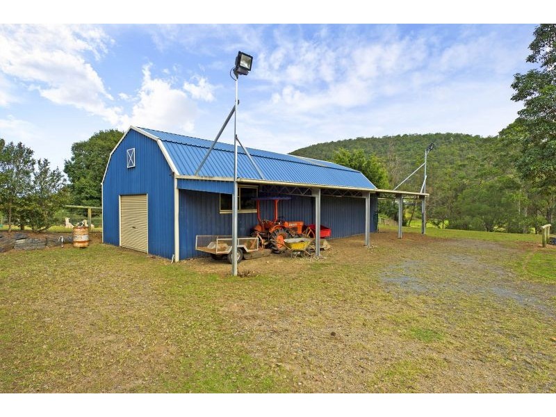 118 Crest Hill Dr, Wongawallan QLD 4210
