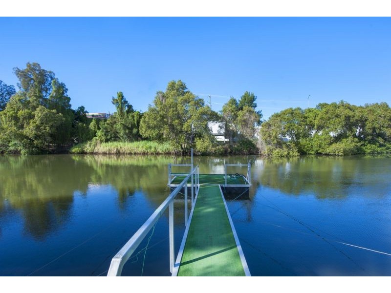 25 River Cove, Hope Island QLD 4212