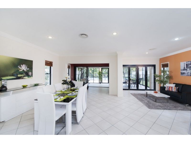 8395 Magnolia Drive East, Hope Island QLD 4212