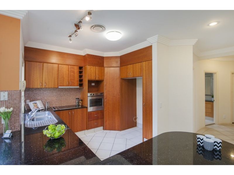 8395 Magnolia Drive East, Hope Island QLD 4212