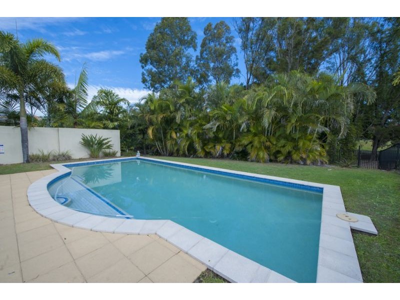 8395 Magnolia Drive East, Hope Island QLD 4212