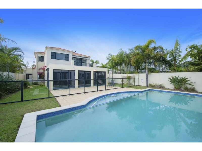 8395 Magnolia Drive East, Hope Island QLD 4212